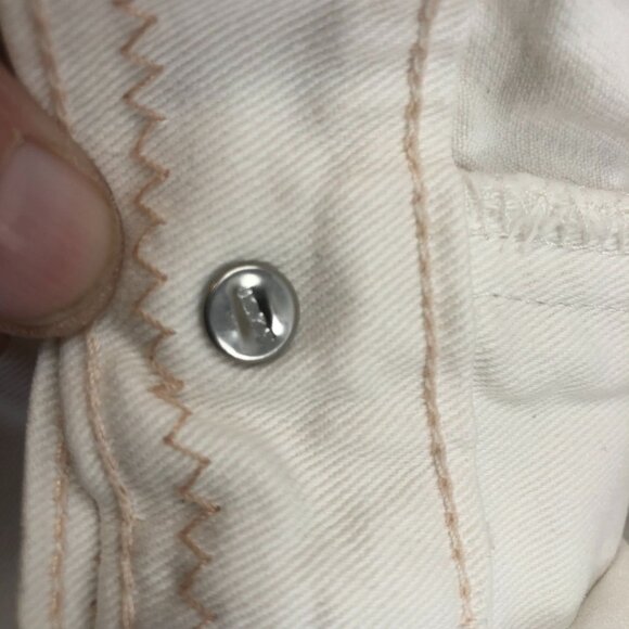 Vintage Levi's Women's 515 Jeans Size 12 White Denim Cotton Wide Leg Classic Cas - Picture 10 of 15